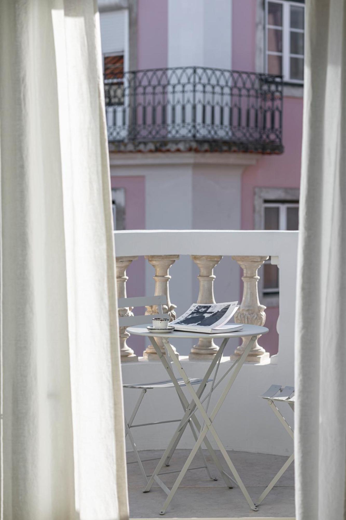 Montecarmo12 - Design Boutique Hotel Lisboa Exterior foto